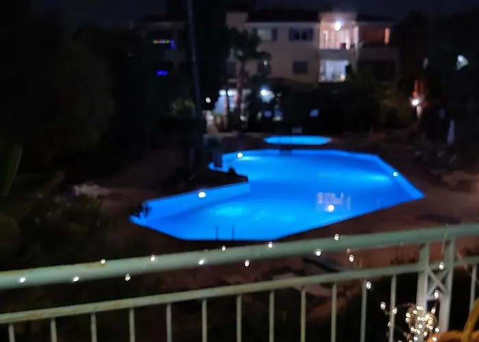 Rachel Suite By The Pool Paphos